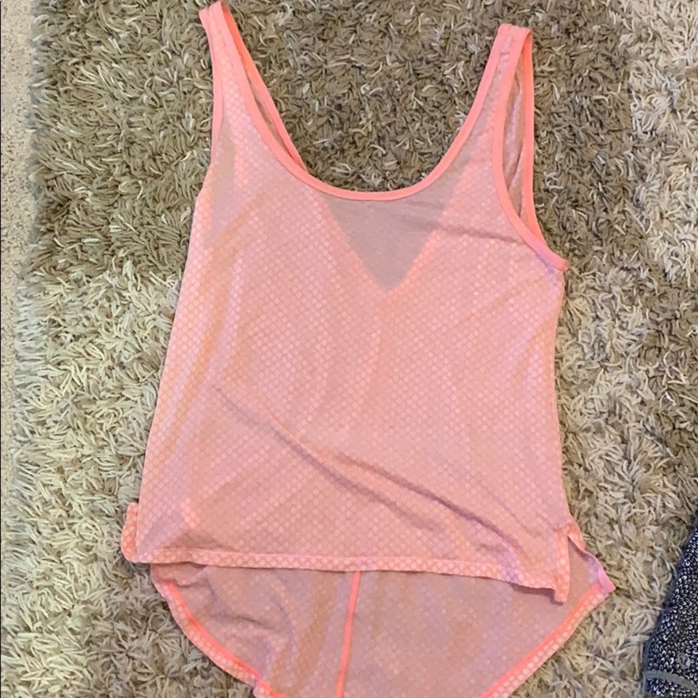Lightweight lululemon tank top